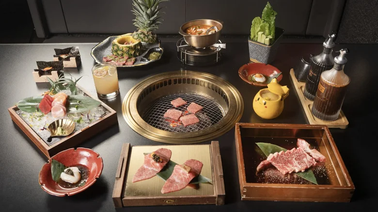 The Best Hole-In-The-Wall Restaurant In Philadelphia’s Chinatown, According To Yelp Reviews